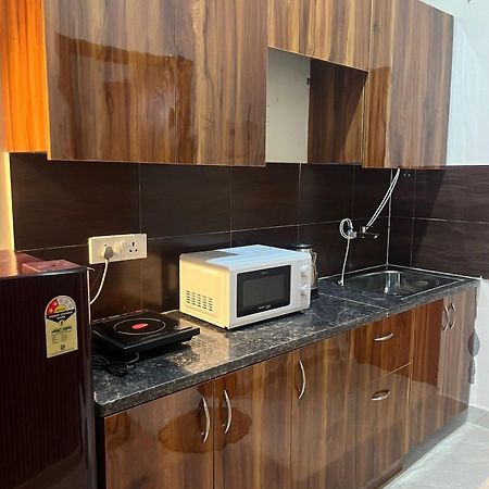 Studio Apartment In Greater Noida Exterior foto