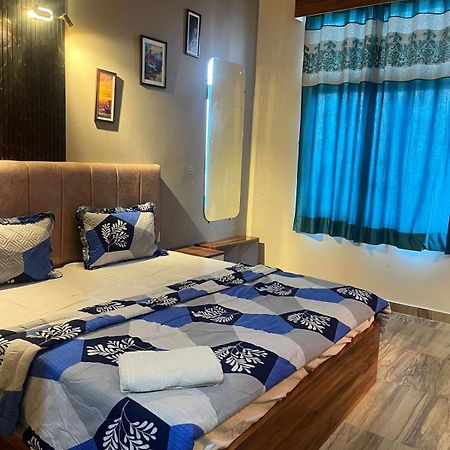 Studio Apartment In Greater Noida Exterior foto