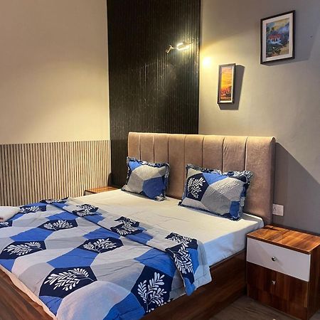 Studio Apartment In Greater Noida Exterior foto