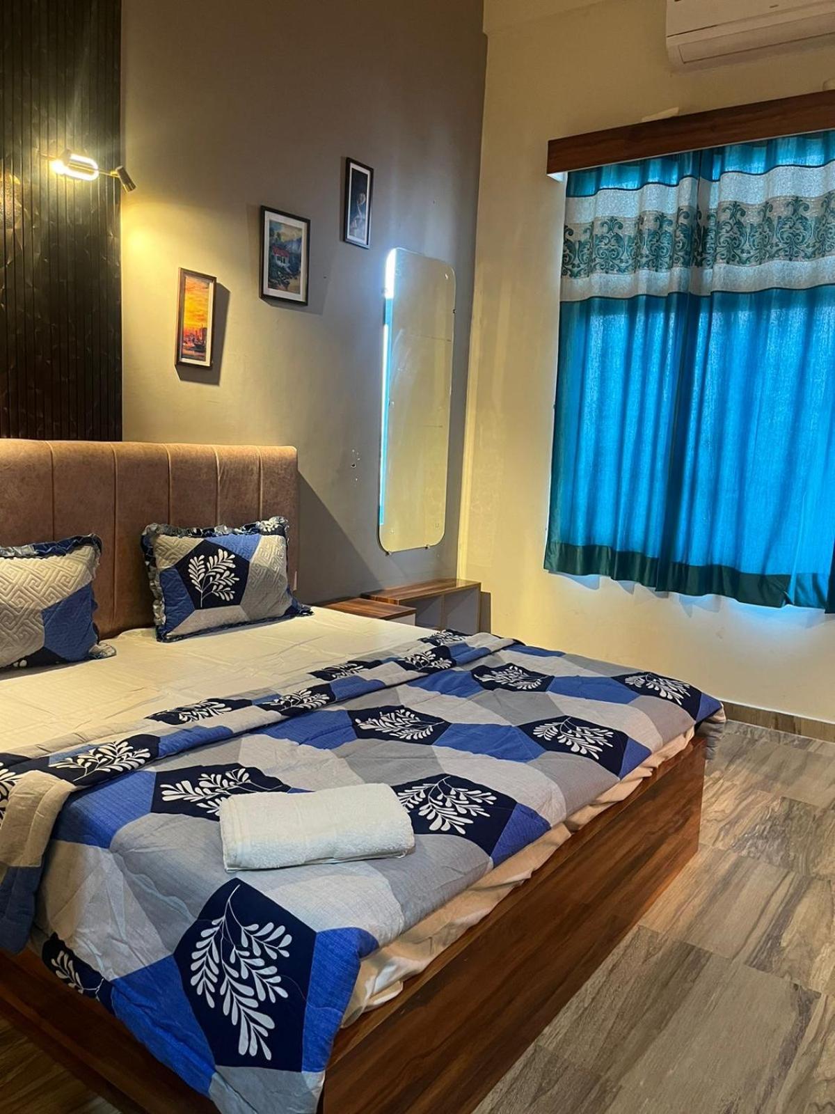 Studio Apartment In Greater Noida Exterior foto